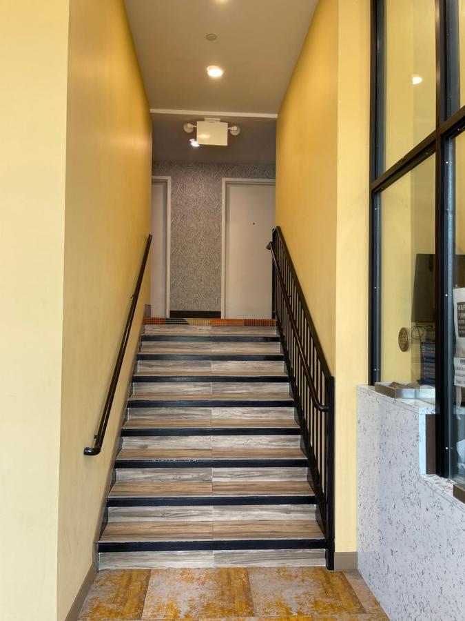 纽约 Super 8 By Wyndham Brooklyn Williamsburg酒店 外观 照片